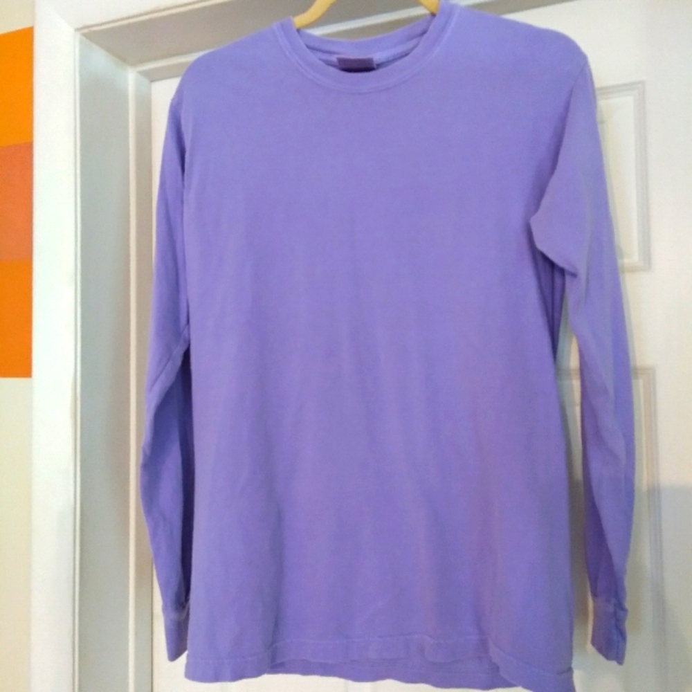 Light purple comfort color tee